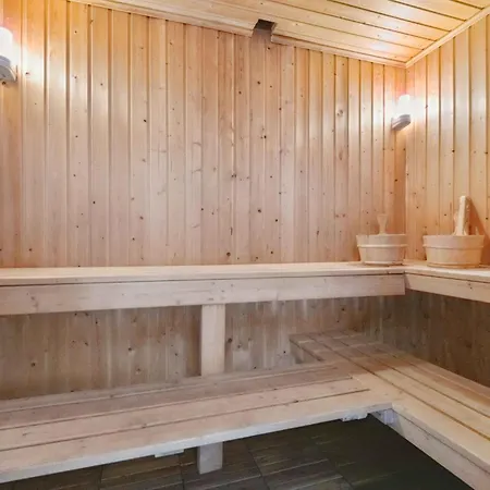 Holiday home With Sauna And Hot Tub Farso