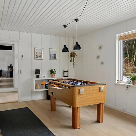 With Sauna And Hot Tub Holiday home
