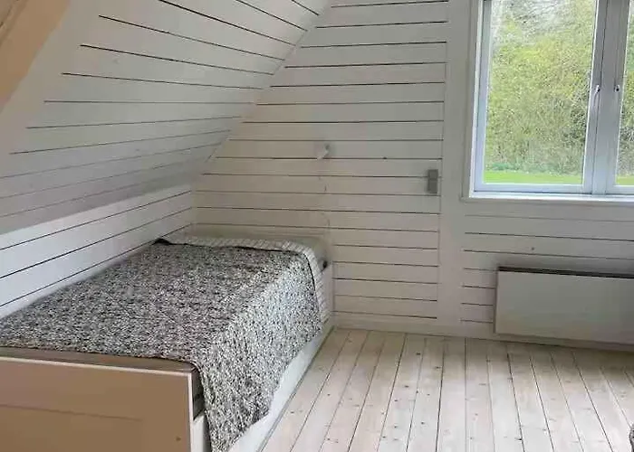 بيت للعطل With Sauna And Hot Tub Farsø